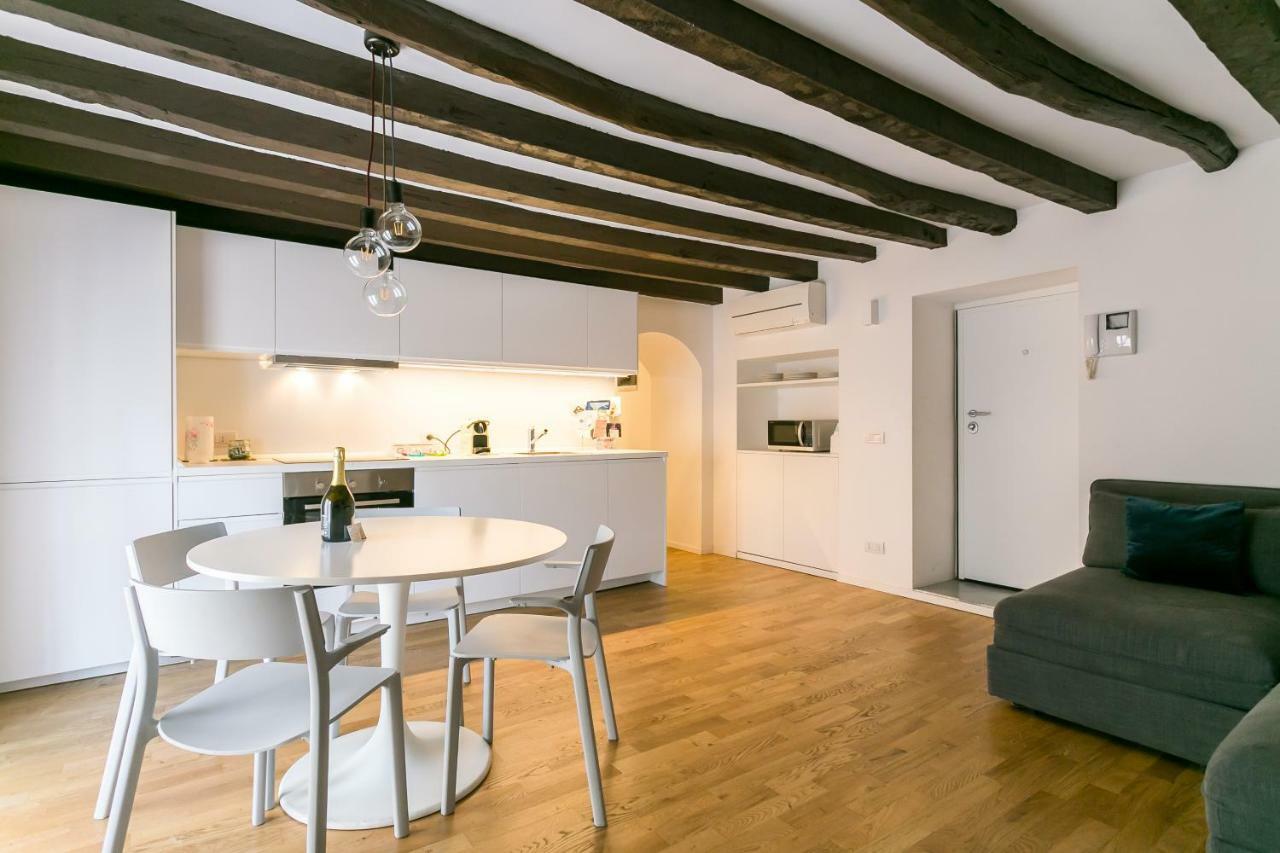 Milano Apartments Mortara Exteriör bild